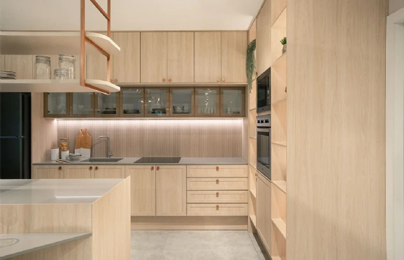 Armários bem projetos fazem toda diferença em uma cozinha.